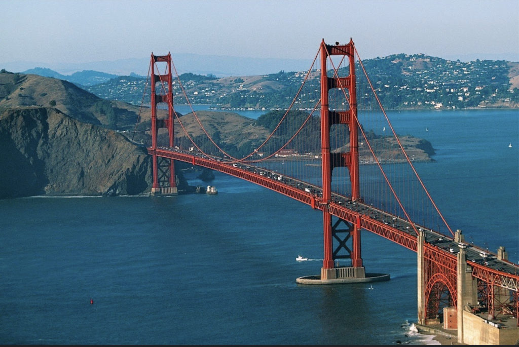 Golden Gate Bridge on clear day