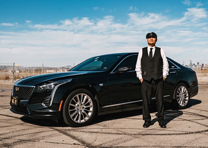 Understanding the Value of Professional Chauffeurs in Executive Black Car Services